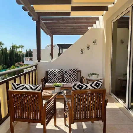 Modern And Stylish In Vanessa Complex Appartement