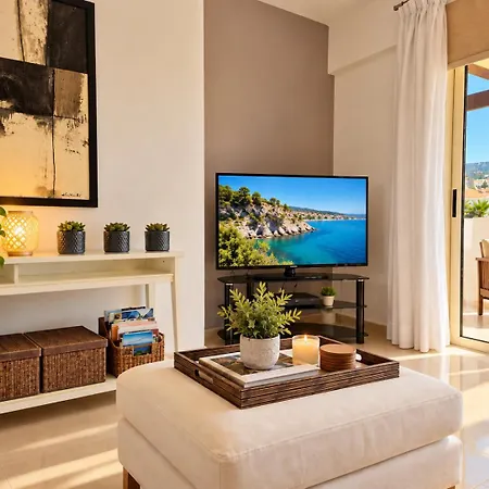 Modern And Stylish In Vanessa Complex Apartment *